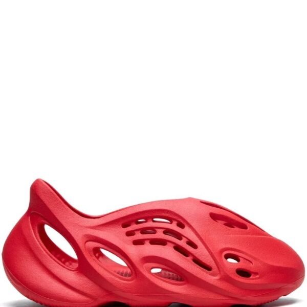 Adidass Yeezy Foam runner red