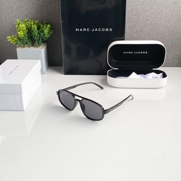 Marc Jacobs 5317