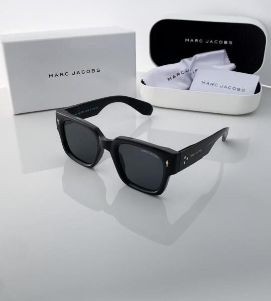 MARC JACOBS BLACK 11-26